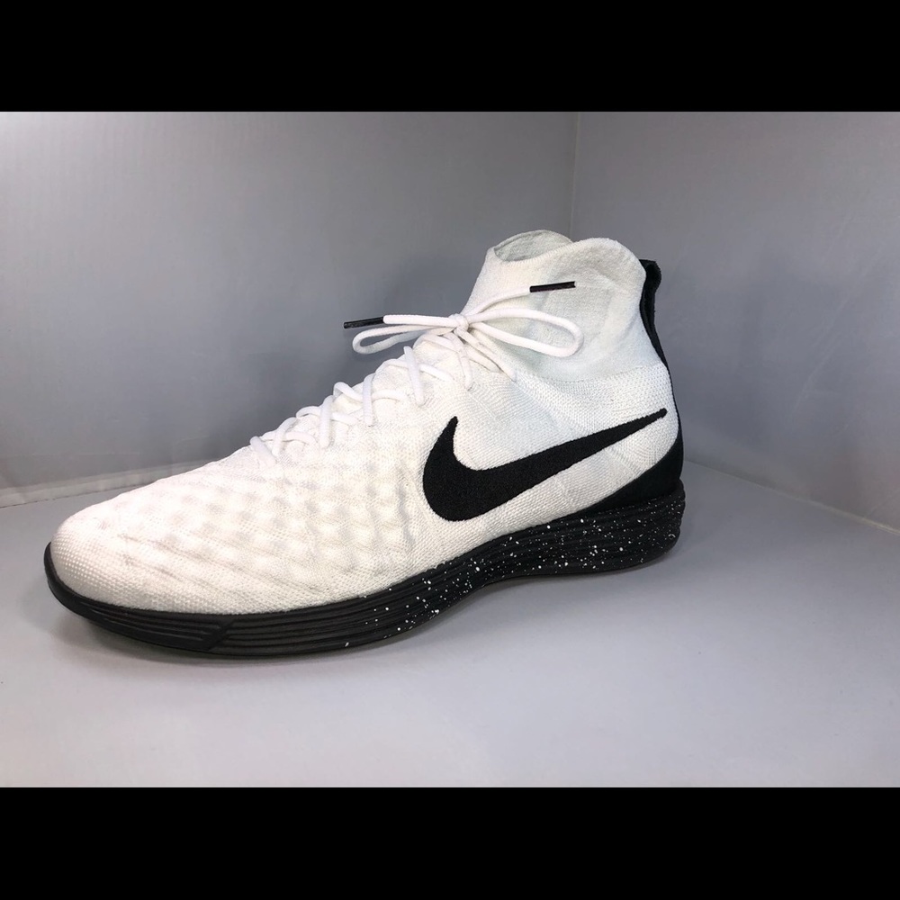 NEW NIKE LUNAR MAGISTA II FC FLYKNIT SHOES SZ 11.5